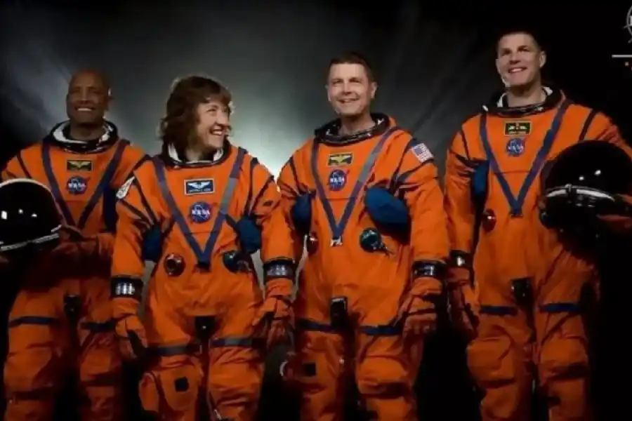 La Nasa anunció quiénes son los astronautas que irán a la Luna después de medio siglo