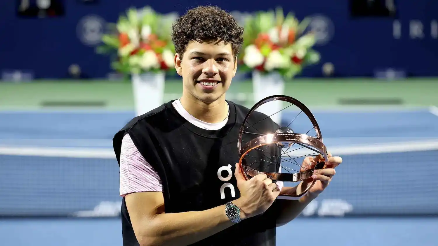 Ben Shelton con su trofeo obtenido en el Masters 1000 de Toronto