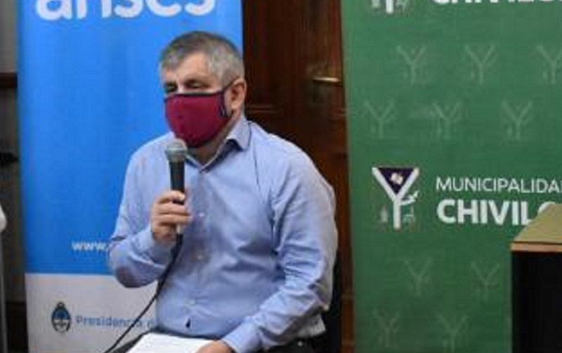 Una encuesta política en medio de la pandemia hizo estallar al Intendente de Chivilcoy: "Espero que sea una broma"
