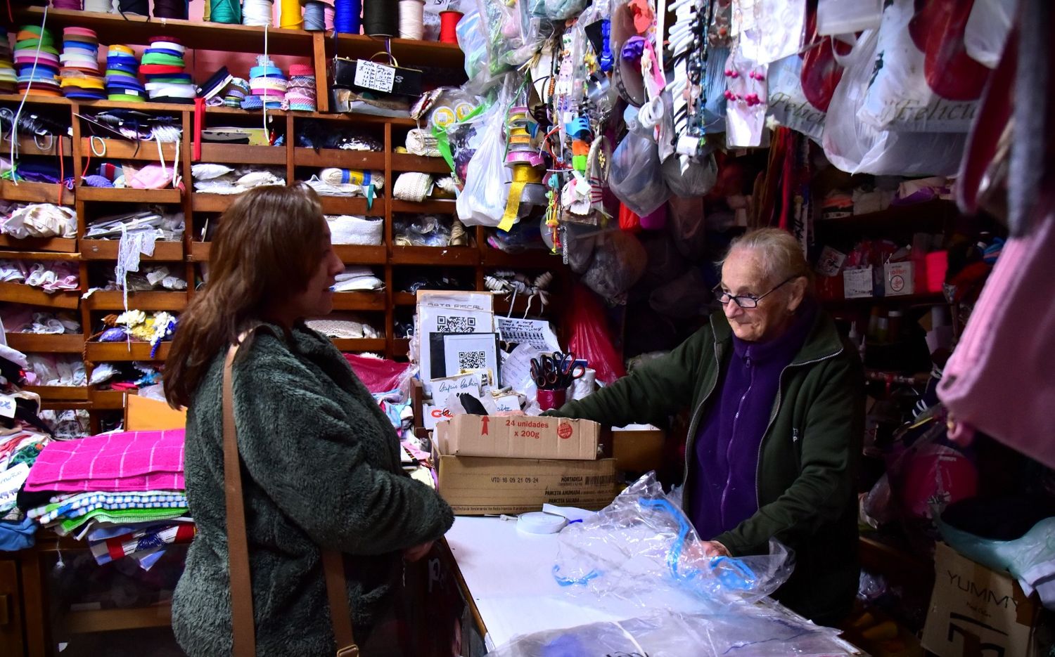 “Lidia tiene todo”: una  vida entre hilos y costuras.