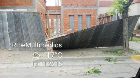 Graves daños en América provocados por vientos huracanados 