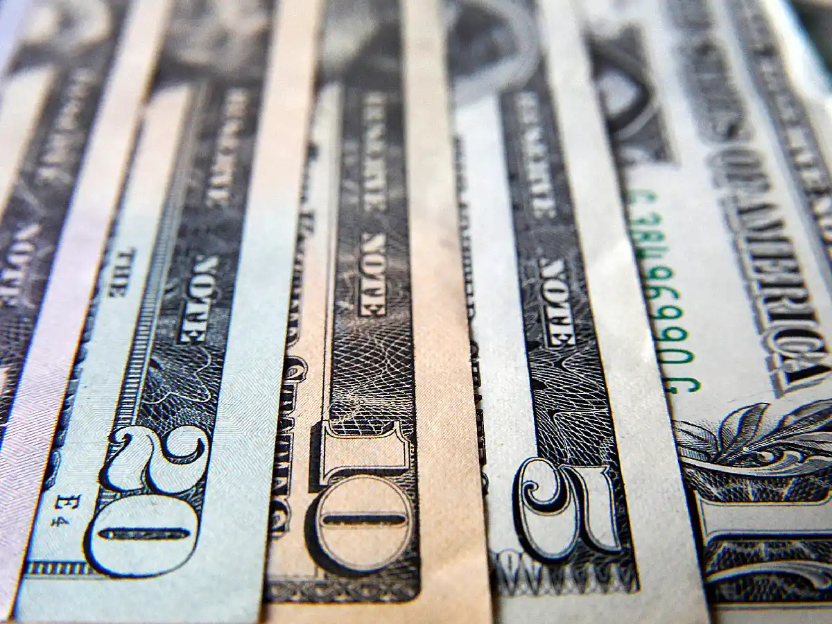 El dólar blue trepa hasta los $120