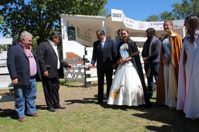 Dolores: Con Etchevarren a la cabeza, se inauguró la XIX Exposición Rural local