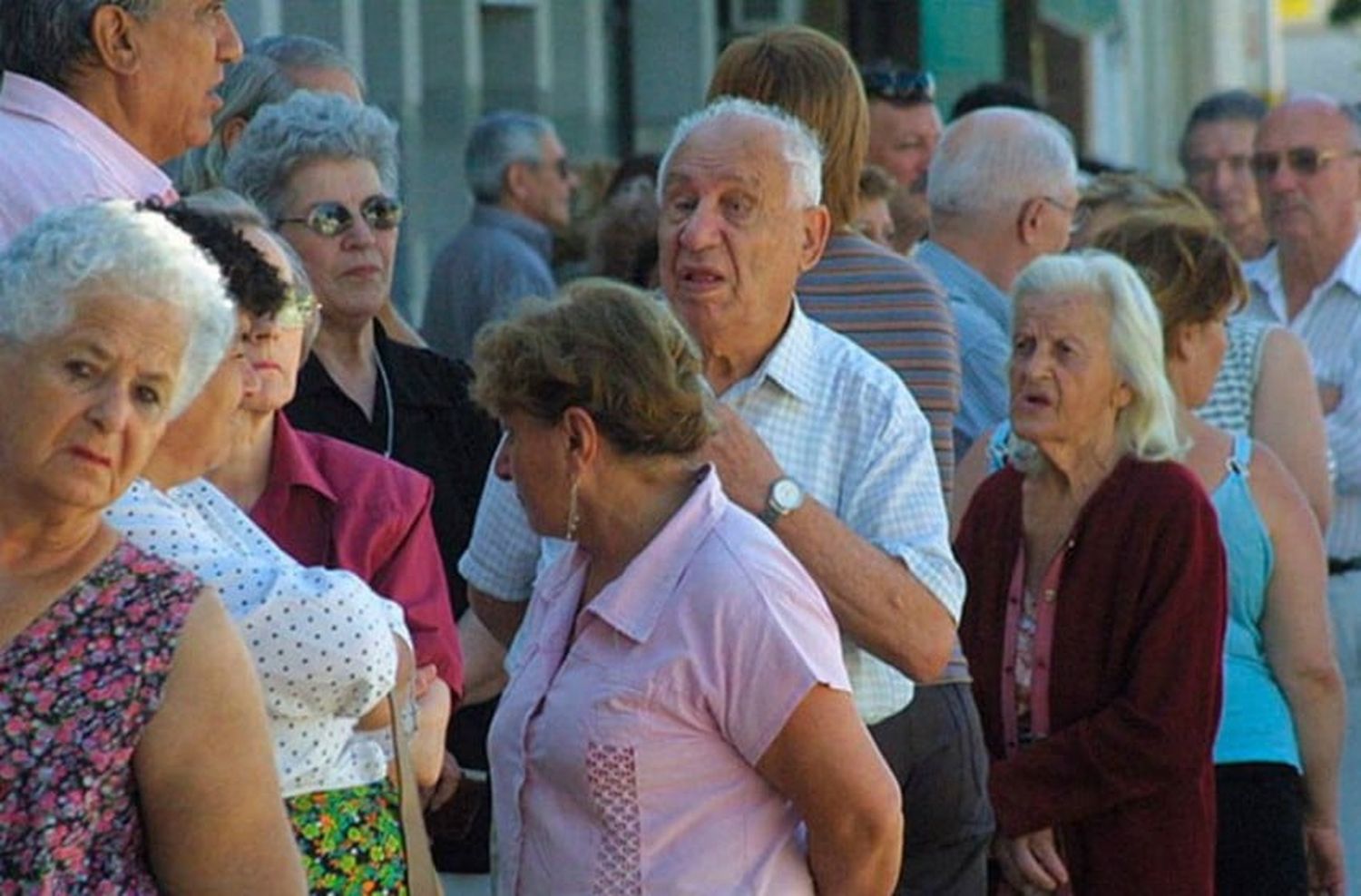 Oficializan el bono para jubilados y pensionados de la ANSES: quiénes cobran $55.000 en diciembre