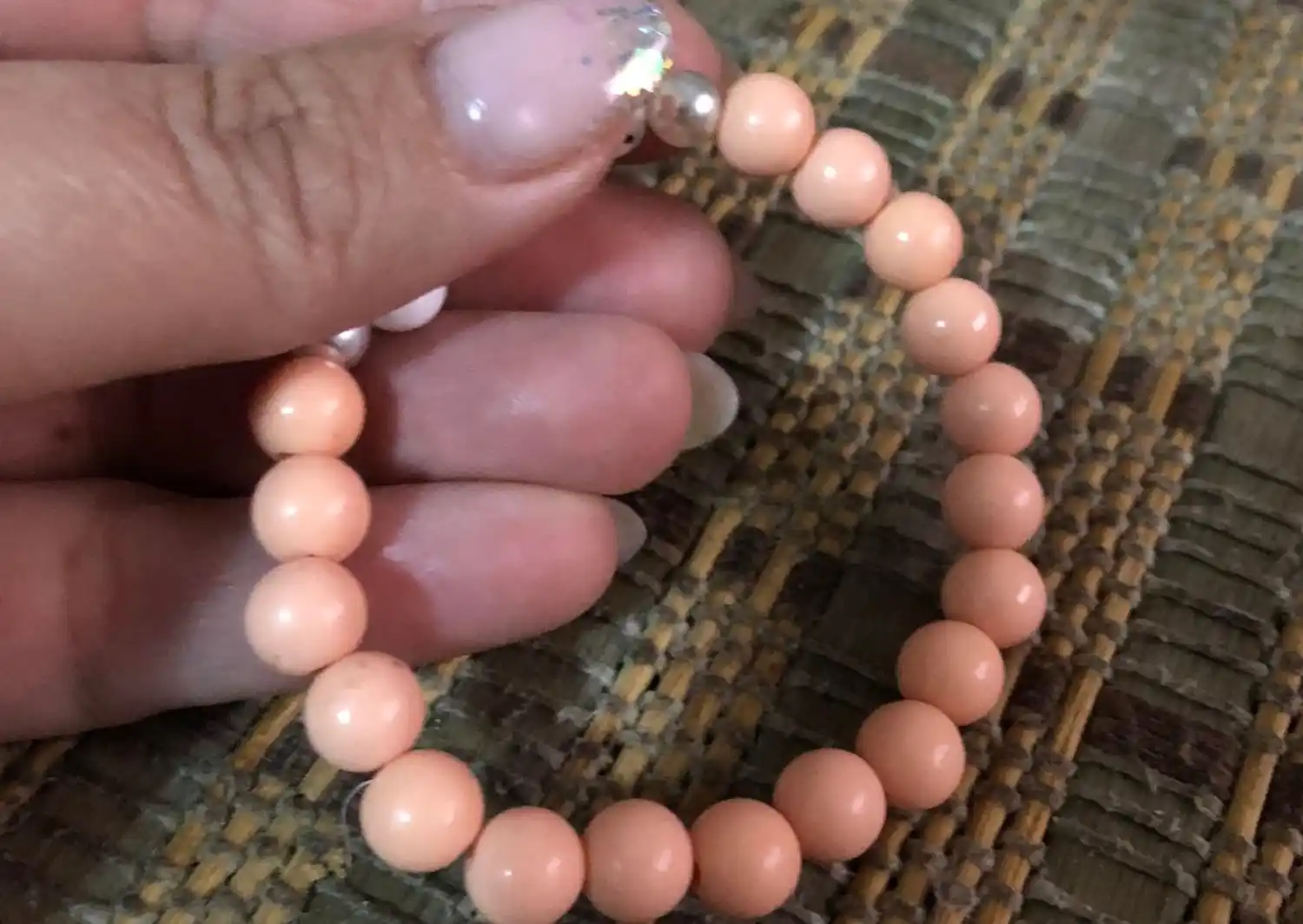 Hallaron esta pulsera en el Paseo Público y buscan a su dueña