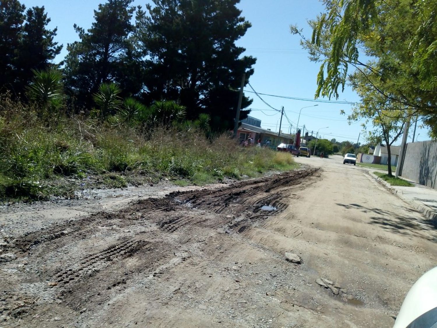 Vecinos del Falucho XXII reclaman por las obras de pavimentación que siguen pendientes