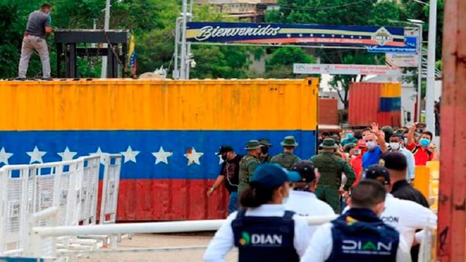 ¡EN JORNADAS MASIVAS! Migración Colombia entregará cerca de 100 mil permisos por protección temporal  a venezolanos