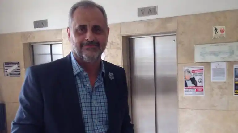 Jorge Rial se vacunará contra el coronavirus en Miami