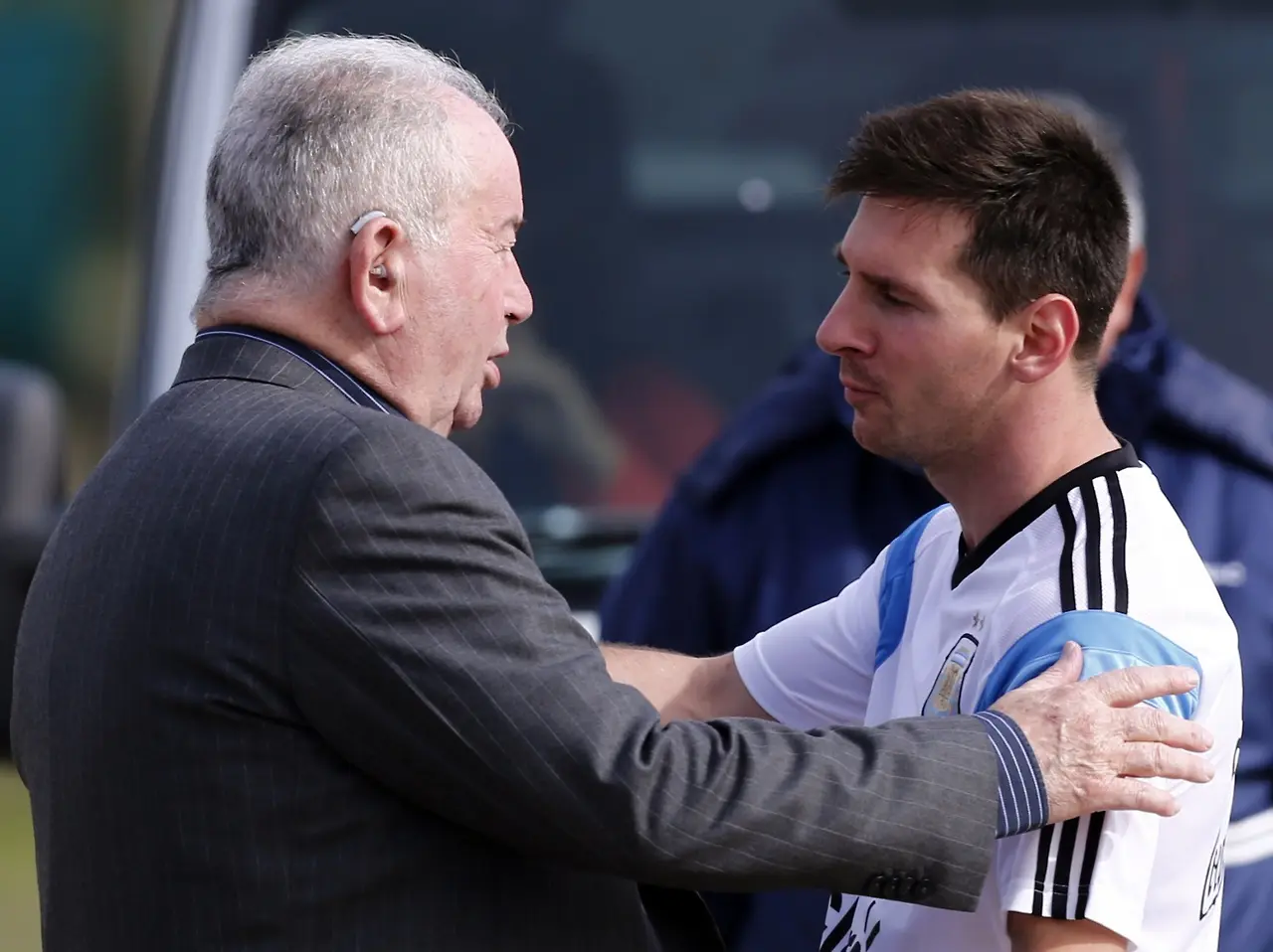 Messi y Blatter viajan a Argentina para el velatorio de Grondona  
