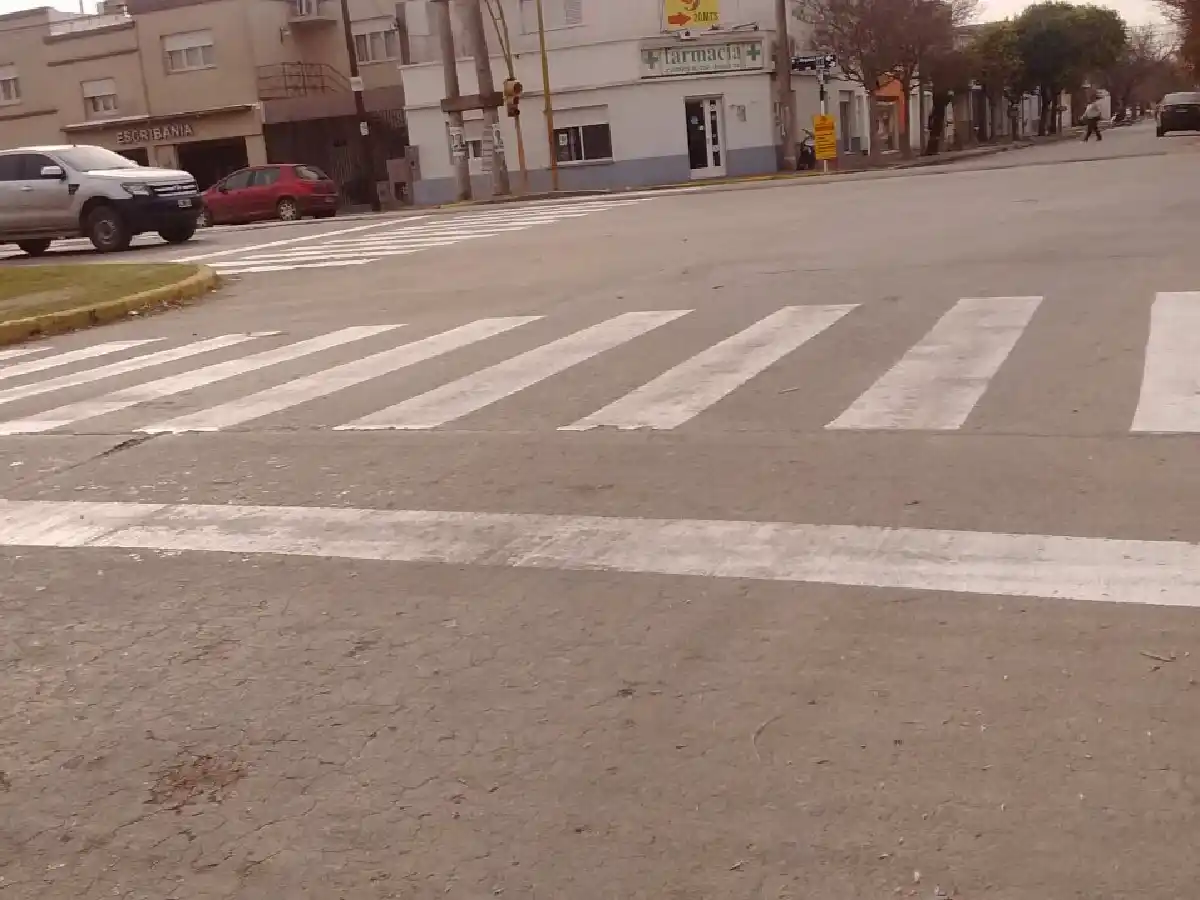 Municipio marca sendas peatonales en diferentes avenidas y bulevares 