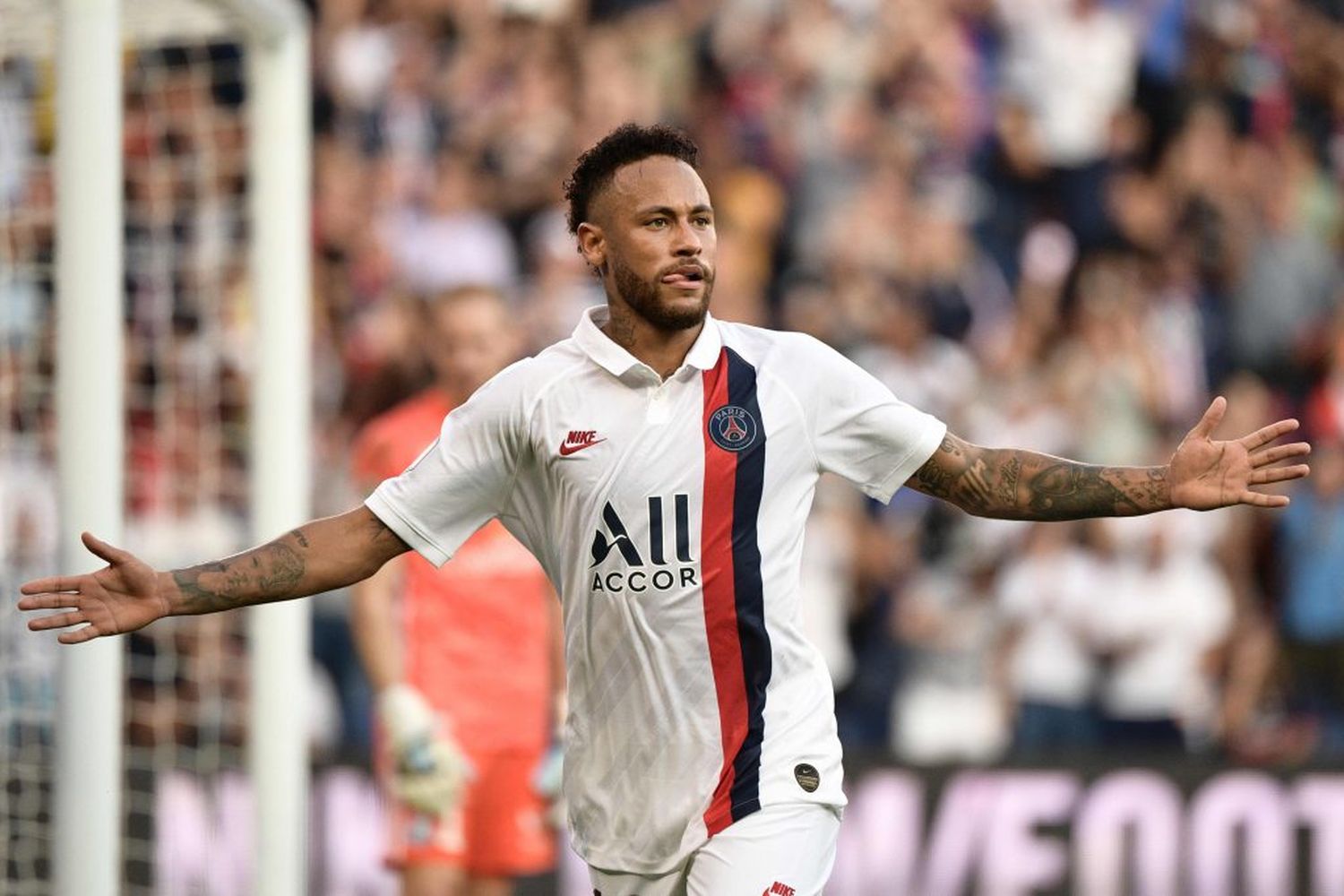 Neymar se niega a renovar con PSG