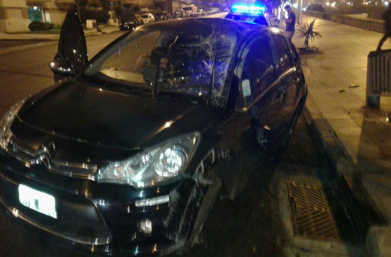 Conducía alcoholizado y protagonizó un vuelco con su auto en la Costa