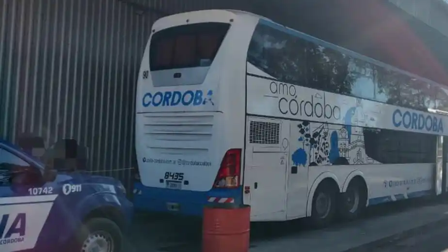 Encontraron un feto en un colectivo de larga distancia en Córdoba