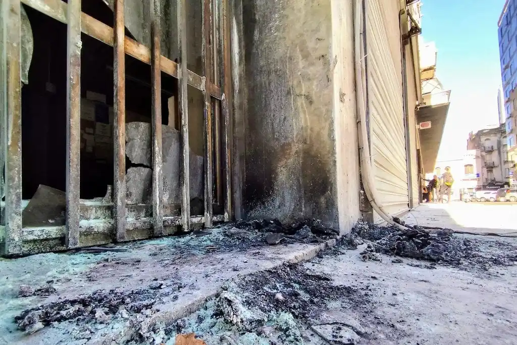 El hecho ocurrió alrededor de la 1 AM en cortada Ricardone al 1300, entre las calles Corrientes y Entre Ríos. Foto: Marcelo Manera