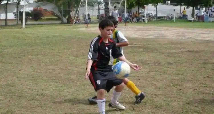 Encuentro de fútbol infantil