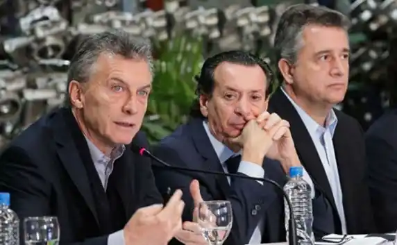 ¿Sica quiere afuera del gobierno al entrerriano Etchevehere?