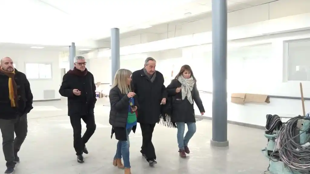 Lunghi recorrió el nuevo edicifio de ATAD y destacó  la importancia de la obra 