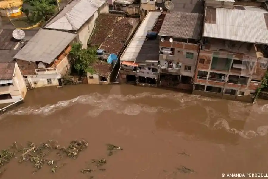 Suman 48 los muertos por las lluvias en Brasil y decenas de personas siguen desaparecidas