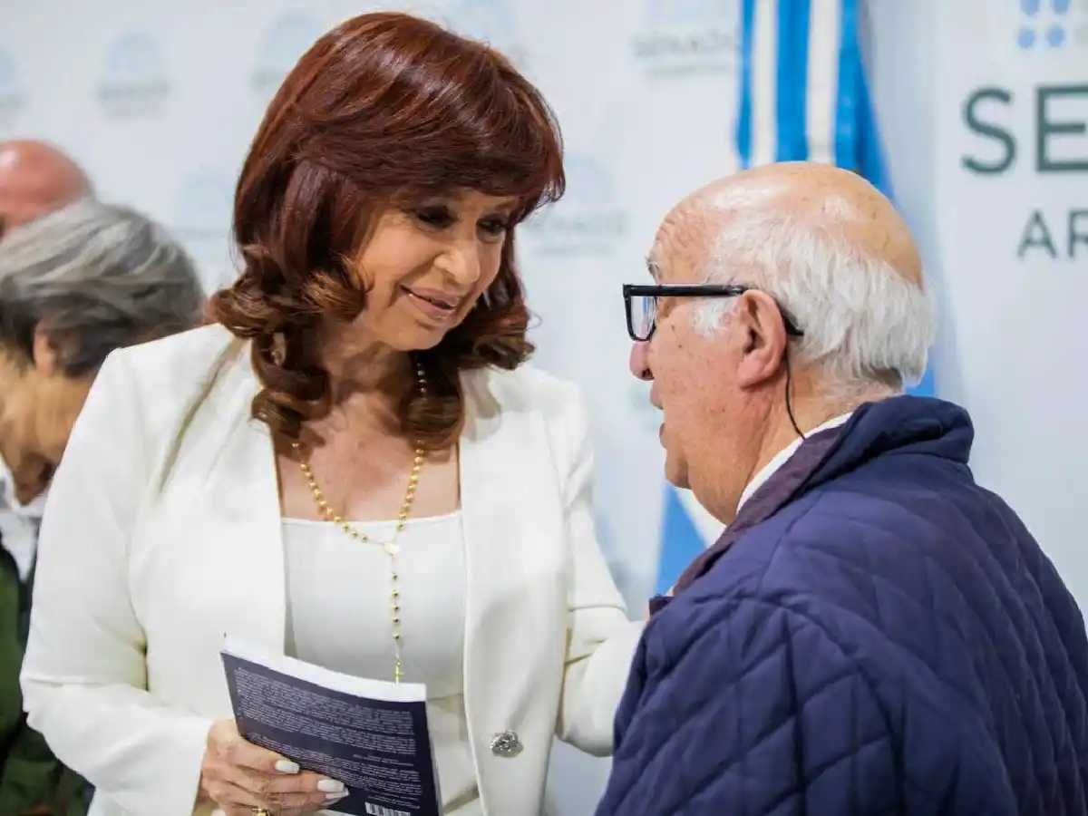 Habló Cristina Kirchner tras el atentado: "Estoy viva por Dios y la Virgen"