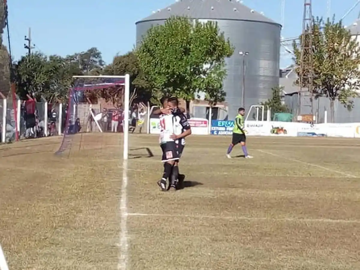 Triunfo en el debut