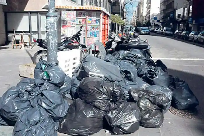 Un paro de camioneros paralizó la recolección de basura