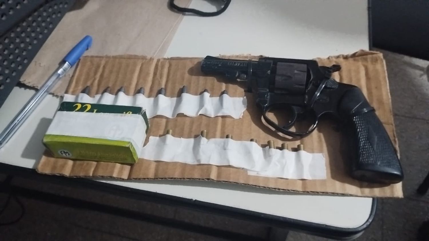 El arma utilizada por el vecino que efectuó siete disparos.