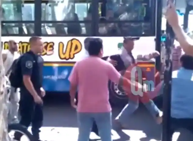 Video: Colectiveros terminaron a las trompadas en La Plata