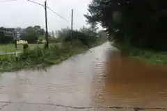 Por laslluvias tres familias evacuaron sus casas, una de ellas cumplía aislamiento 