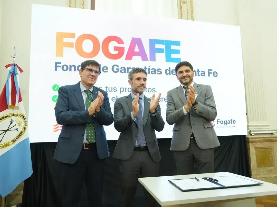 Pullaro junto a Lamothe y Goity