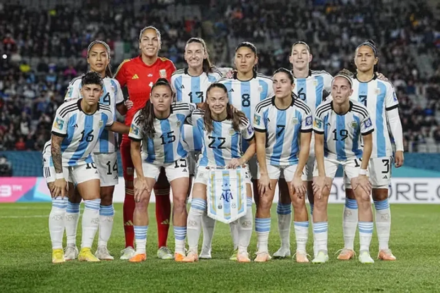 Reunión entre dirigentes de AFA y las referentes de la Selección Argentina femenina tras la renuncia de tres futbolistas