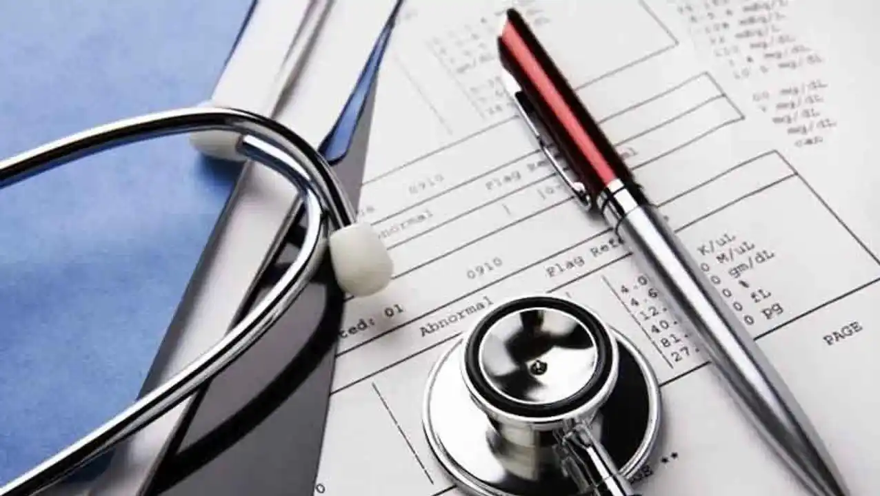 La clase media deja de pagar las prepagas y regresa al sistema público de salud.