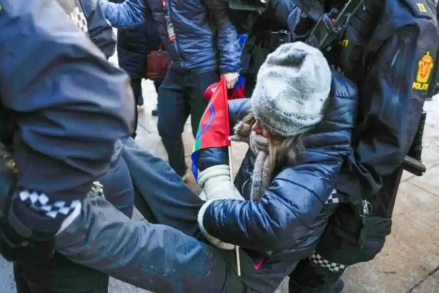 Detuvieron a Greta Thunberg en Noruega durante una protesta