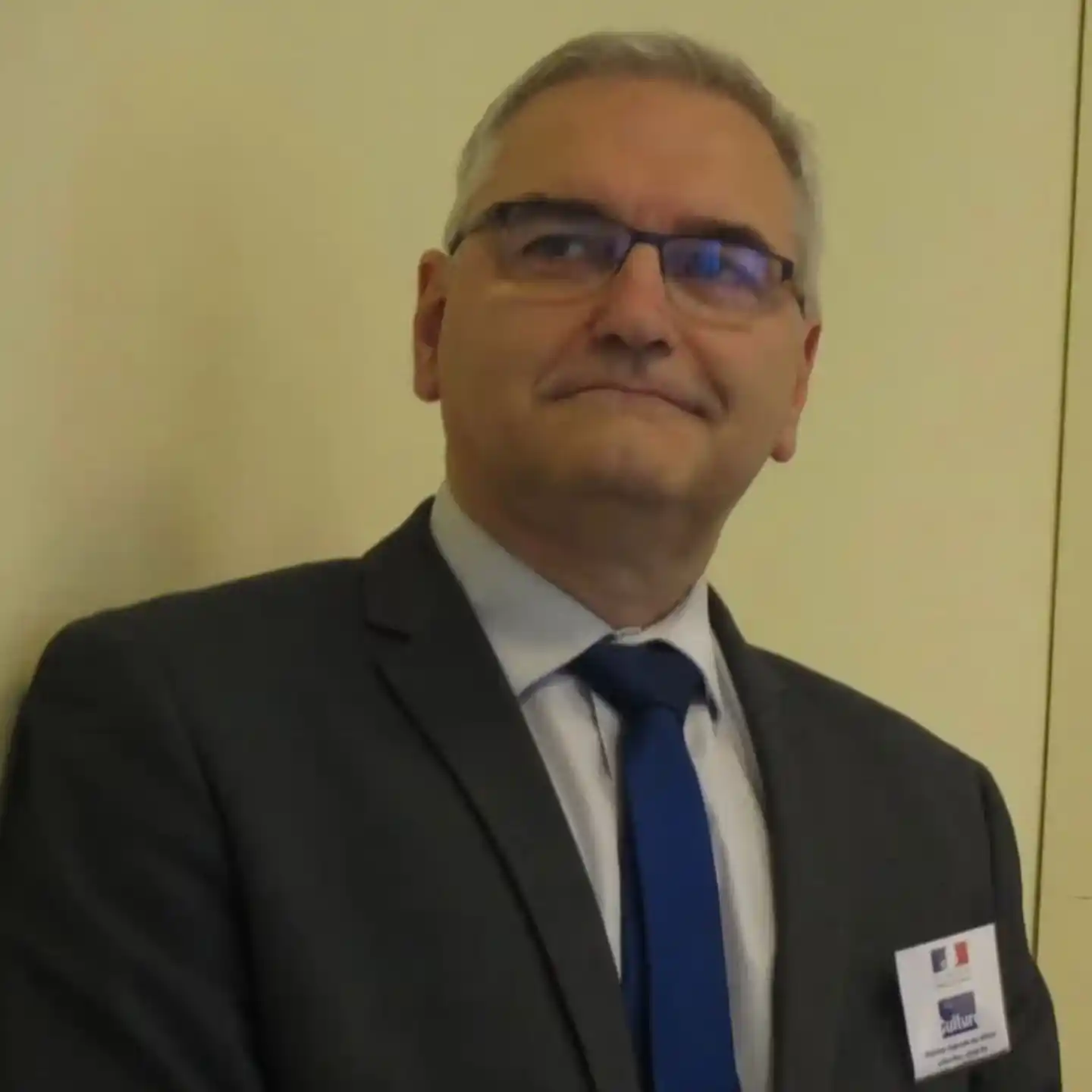Christian Nègre en una conferencia de prensa en 2018. Foto: Préfet de région Grand Est & du Bas-Rhin.