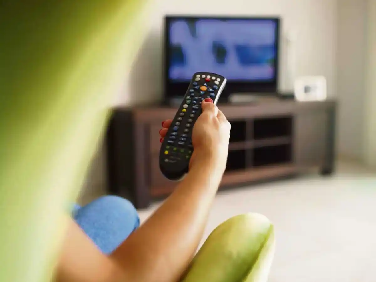 El Gobierno autorizó incrementos de casi 30% en telefonía, Internet y TV cable