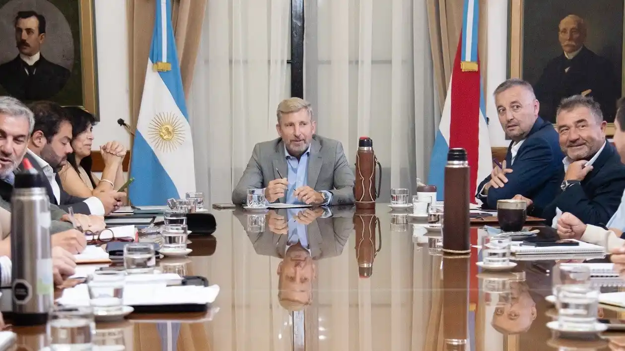 Gabinete provincial: agenda cargada entre historia, educación, salud y vínculos con Nación