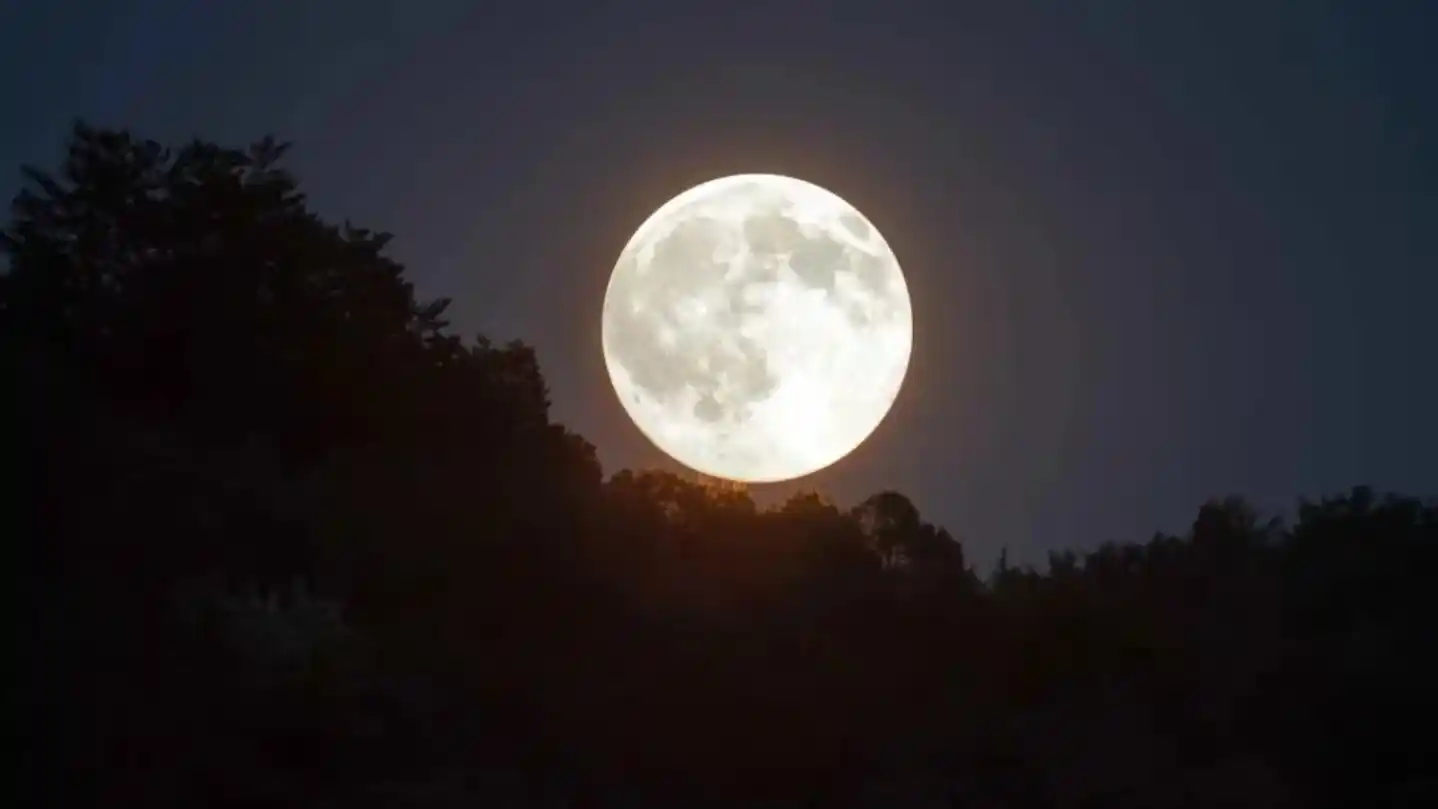 Última superluna del año, que no se repetirá hasta 2042: ¿Cuándo y cómo verla?