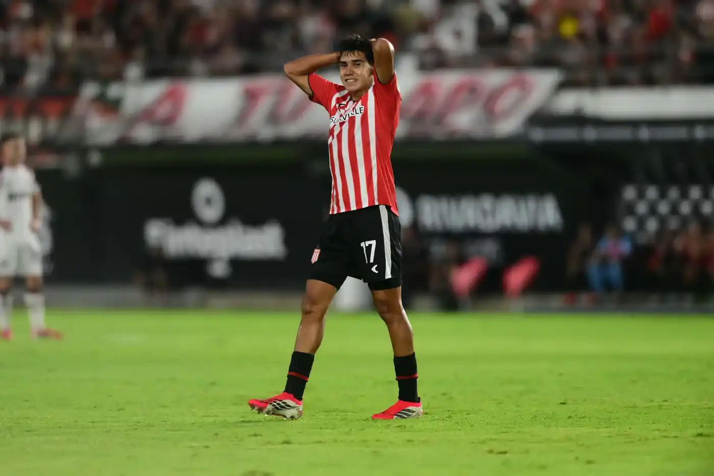 Joaquín Tobio Burgos se perfila como titular en Estudiantes para el duelo ante Rosario Central por Copa Argentina