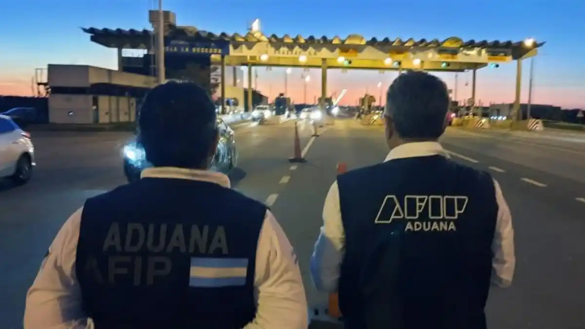 La Aduana puso un escáner en el Puente Rosario- Victoria