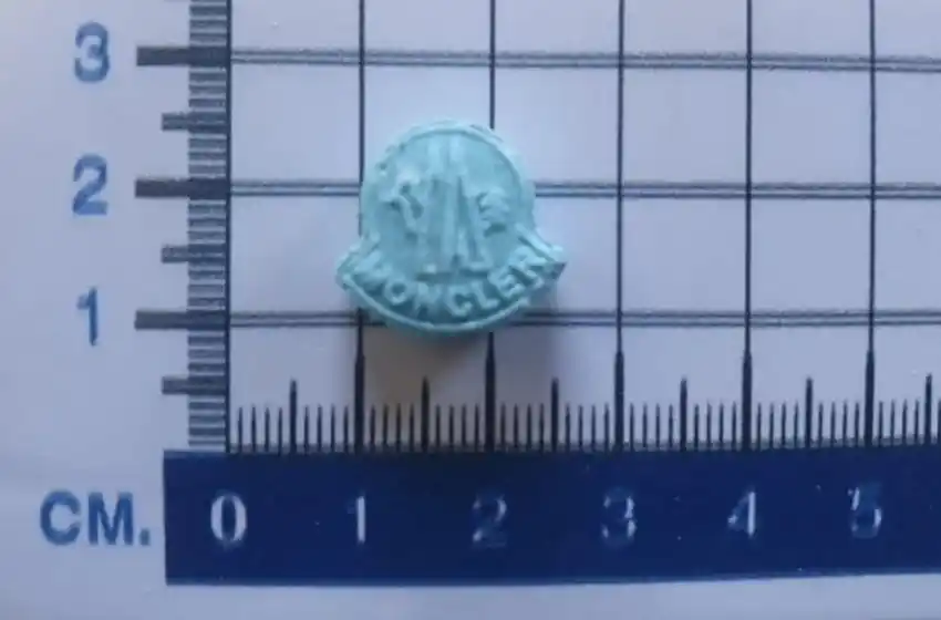 Qué es Moncler verde, la droga que mató a un joven en un boliche de la Costanera