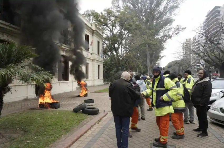 Se levantó la medida de fuerza de los trabajadores del puerto de Rosario tras la conciliación obligatoria