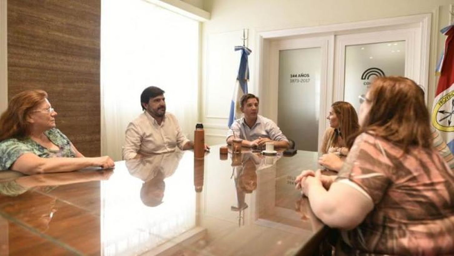 Concejales se reunieron con dueños de carribares y comidas al paso