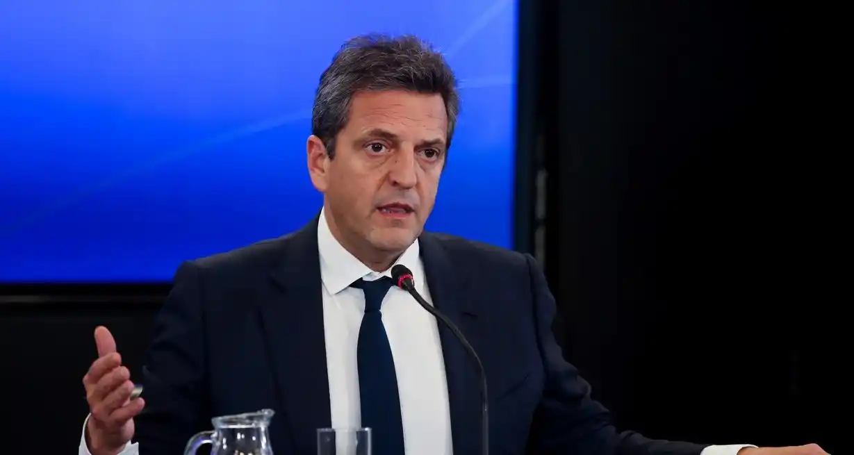 La deuda en pesos que Massa posterga se acumula para la antesala electoral