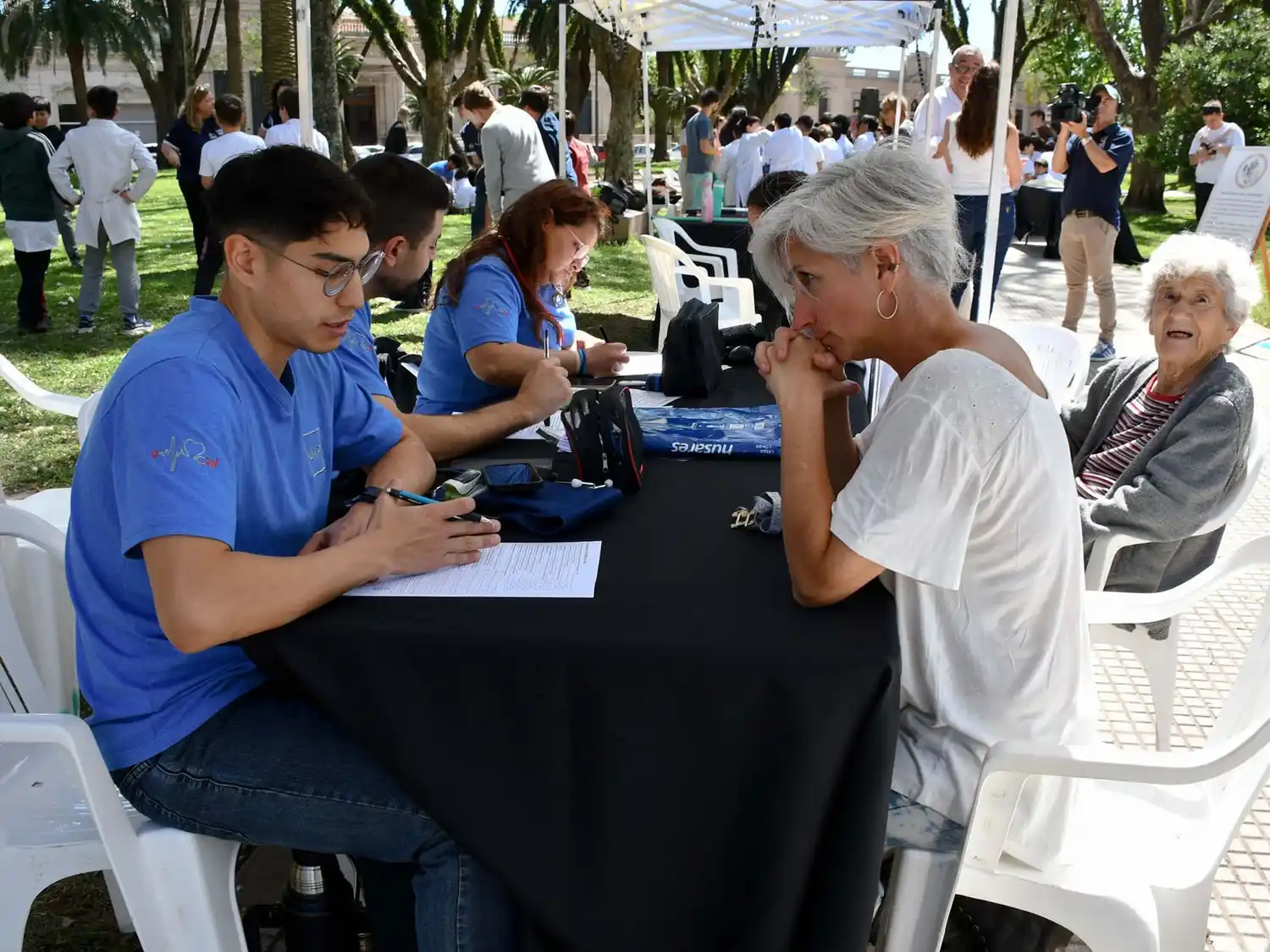 Promover la salud desde la prevención: exitosa jornada por el Mes del Cáncer de Mama