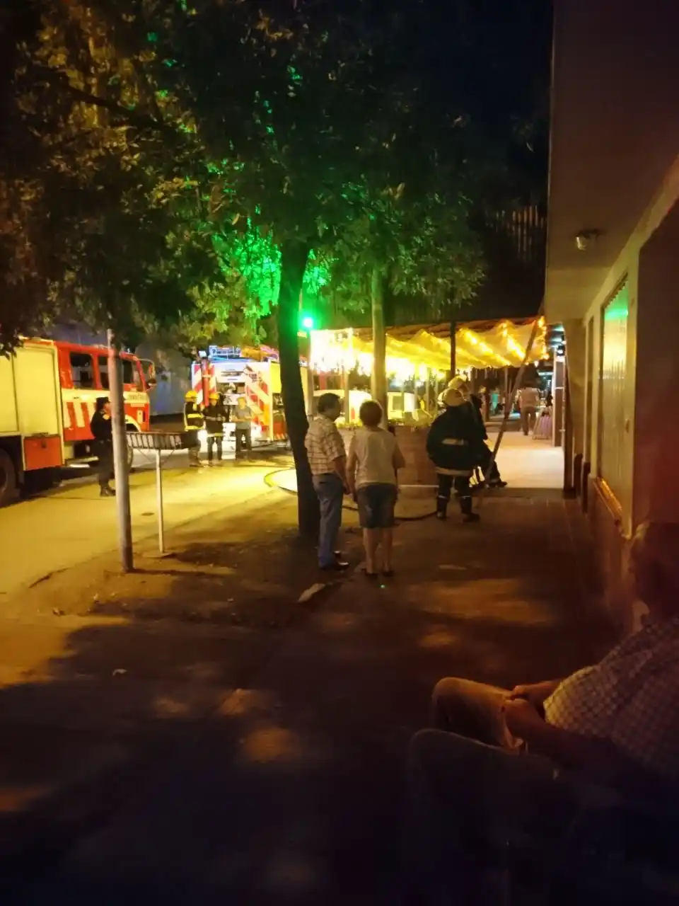 Bomberos controlaron el fuego en Andale