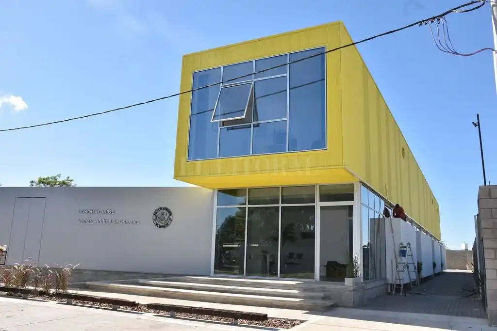 La Bolsa de Comercio inaugura nuevos laboratorios de análisis