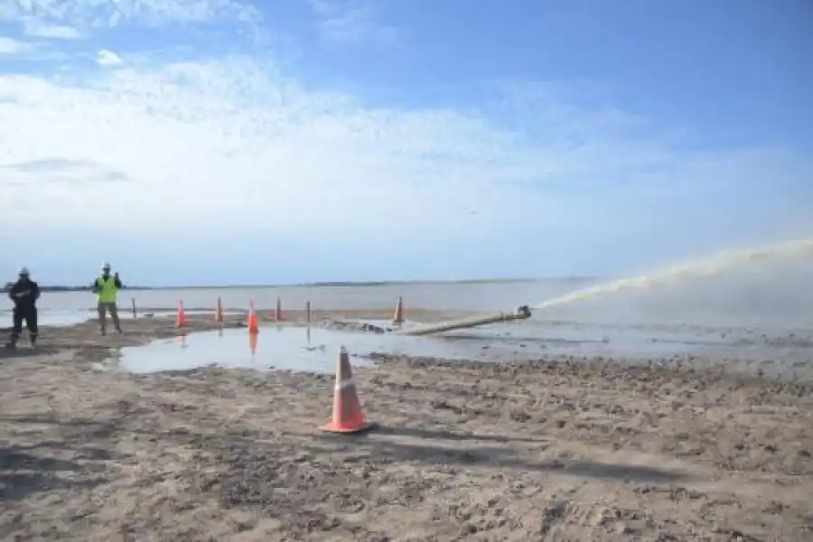 Gasoducto Gran Santa Fe: culminó el cruce de la laguna Setúbal