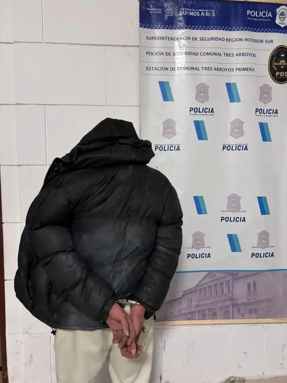 Aprehenden a un joven tras ingresar por la fuerza a la casa de su expareja