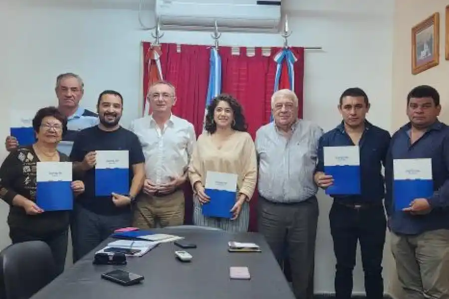 Entregaron aportes por 80 millones de pesos a productores ganaderos del departamento Vera