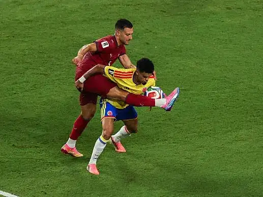 Colombia hizo su negocio para terminar arriba.
