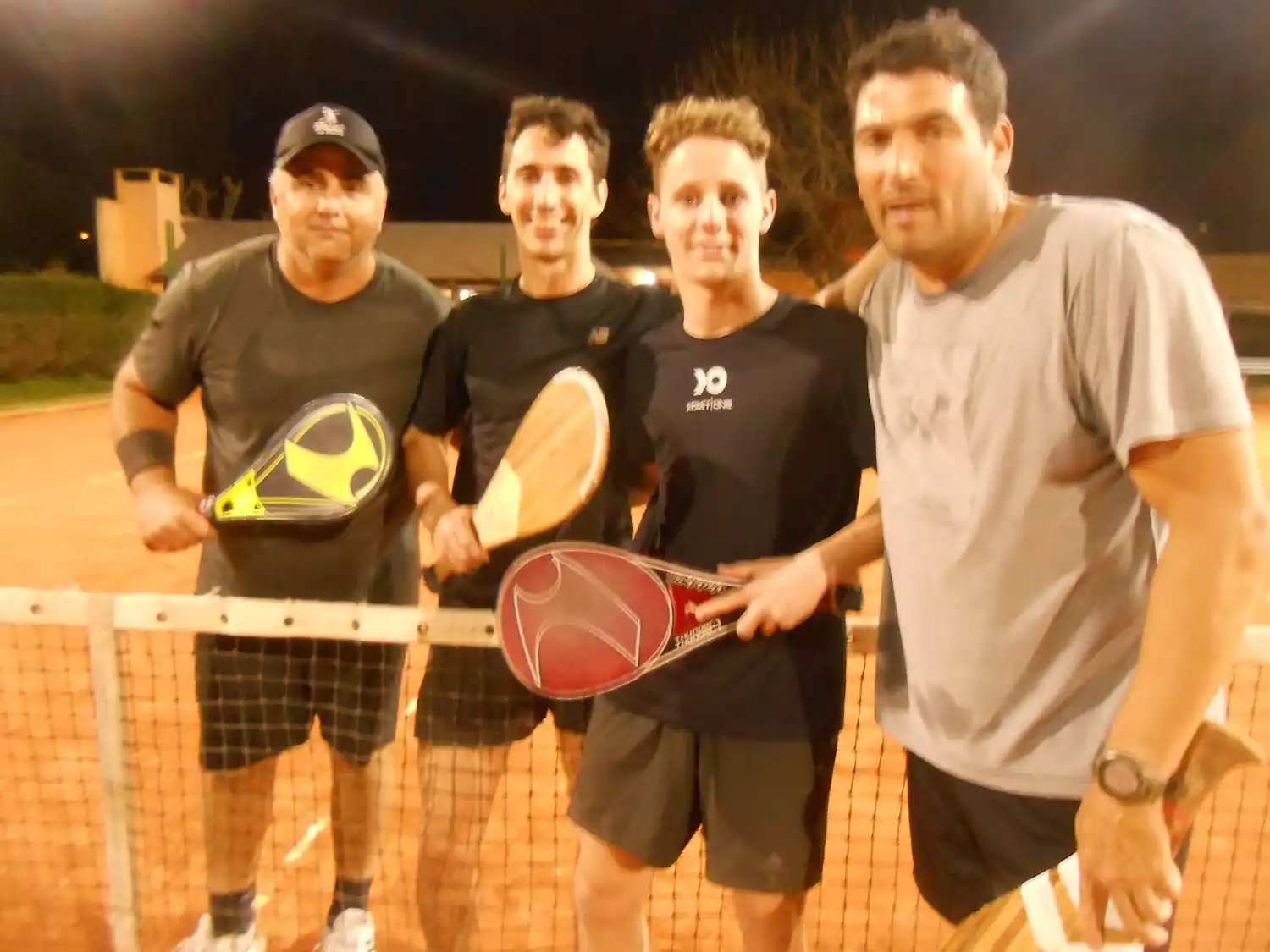 Exitoso torneo de tenis criollo en Smash